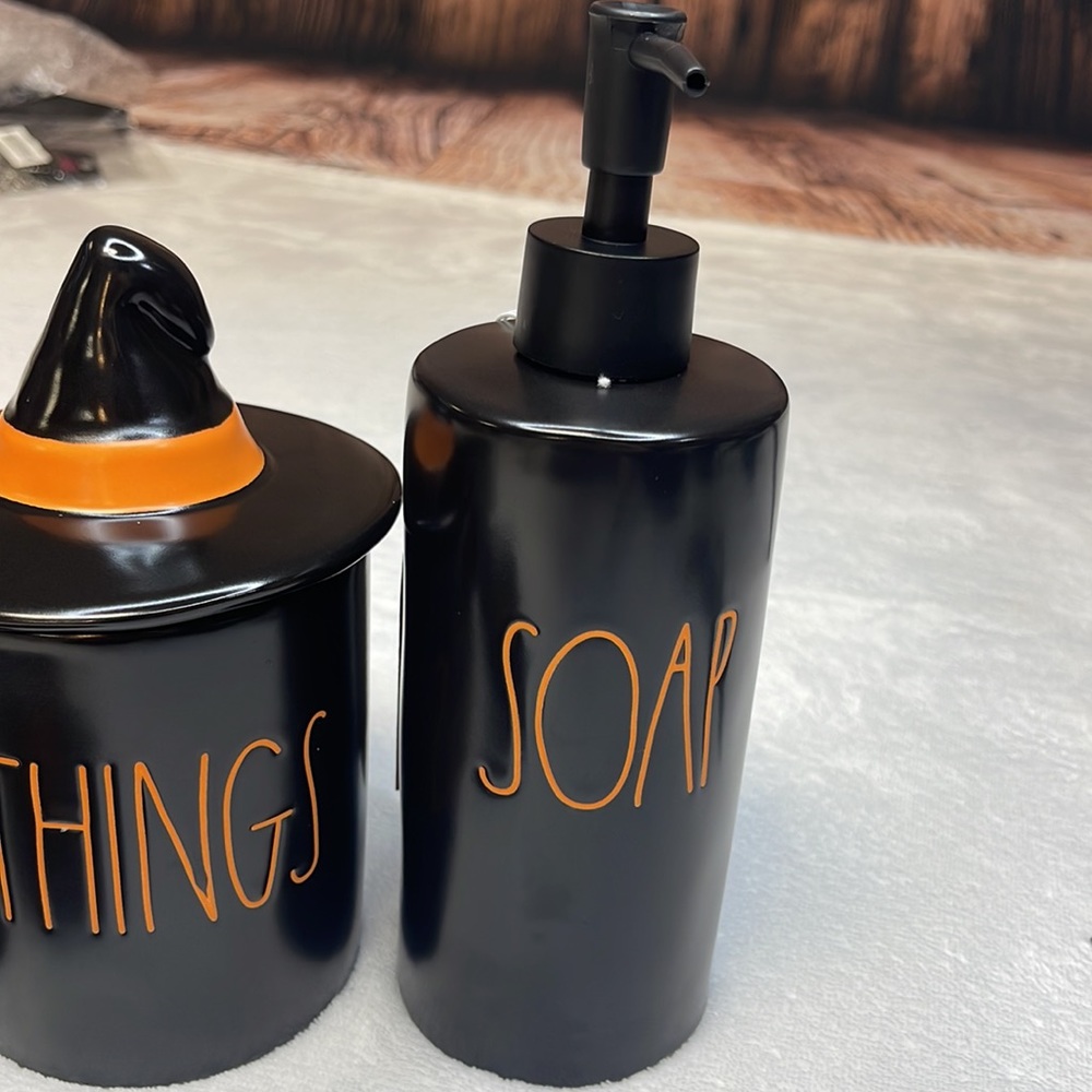 🌟Rae Dunn 🎃 Halloween Hocus Pocus 🎃 6PC Bathroom Set 🌟 - Picture 8 of 14